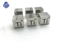 Tavola periodica in titanio